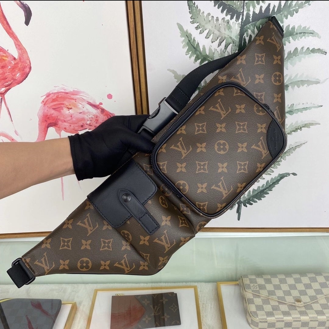 LV #Macassar BodyBag