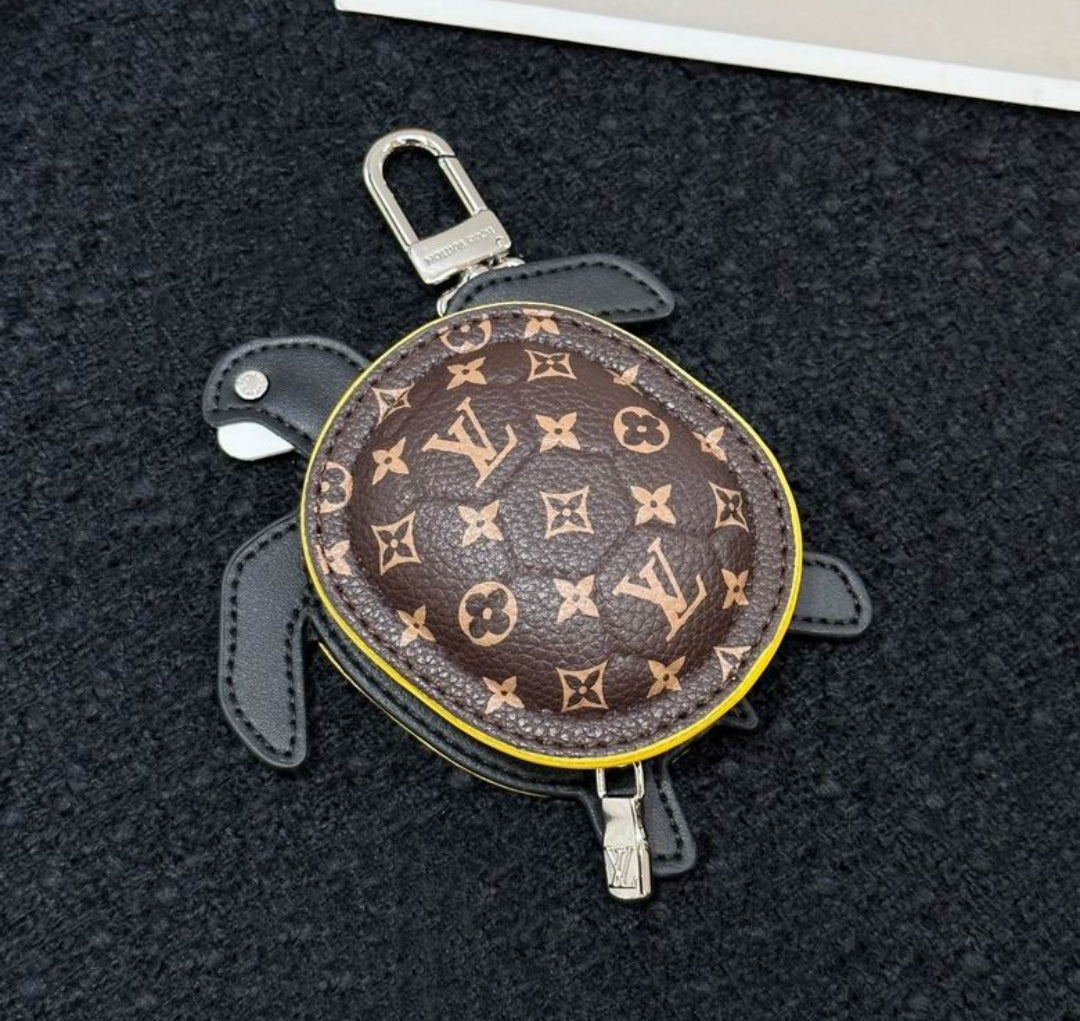 LV #PouchBag Charm (3Colors)