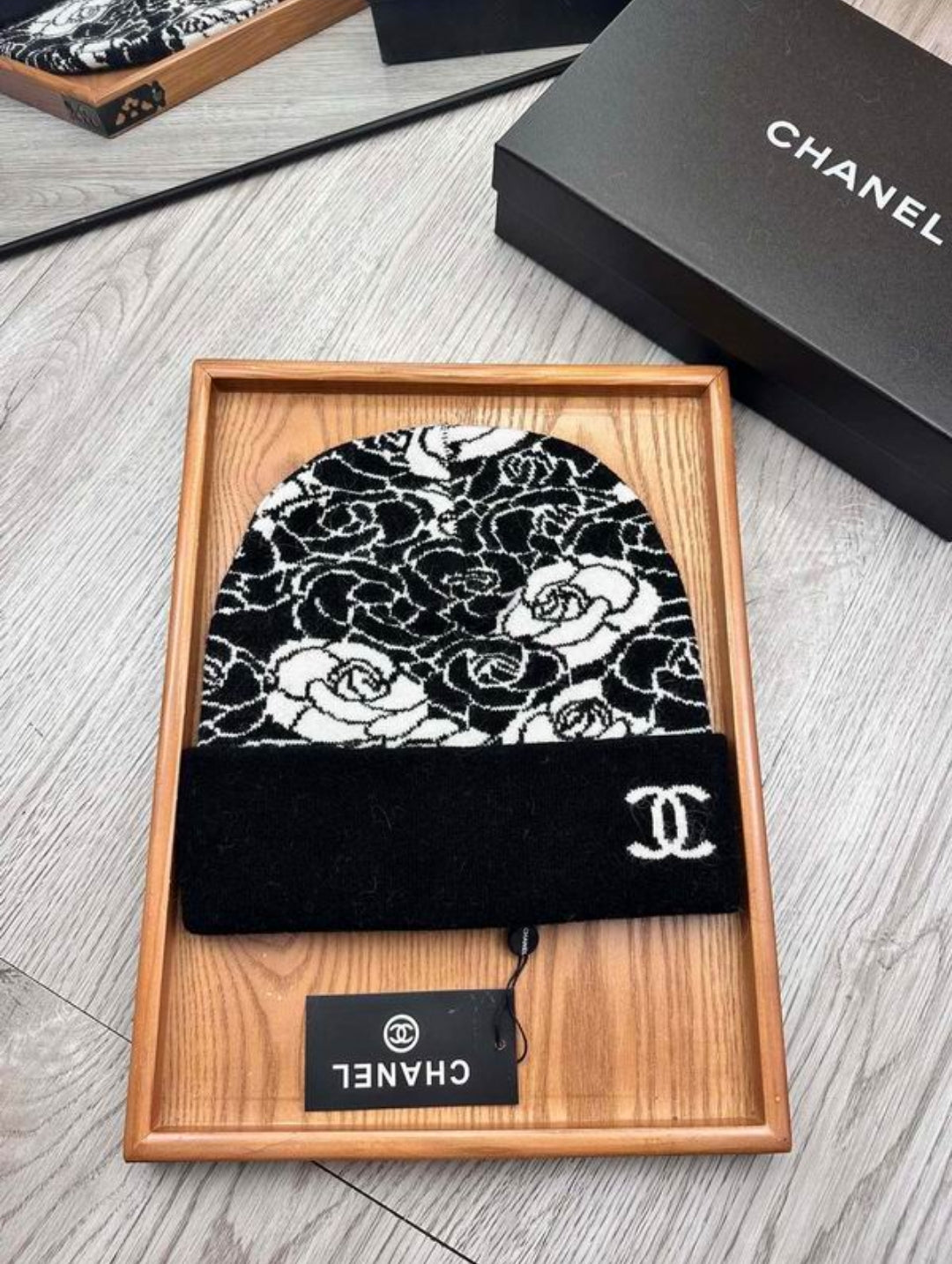 C #RosesBeanie (2Colors)