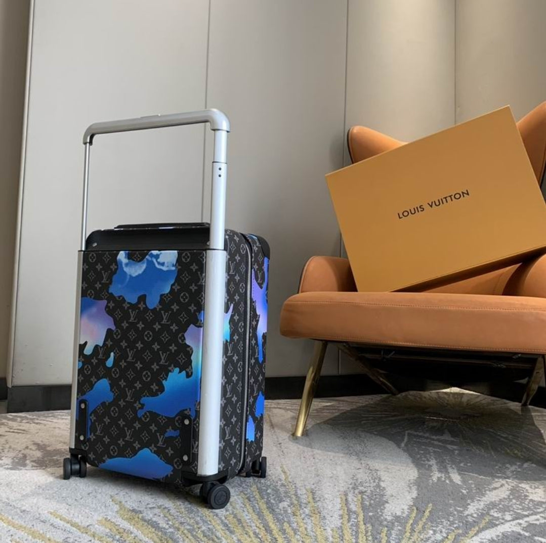 LV #Horizon Luggage