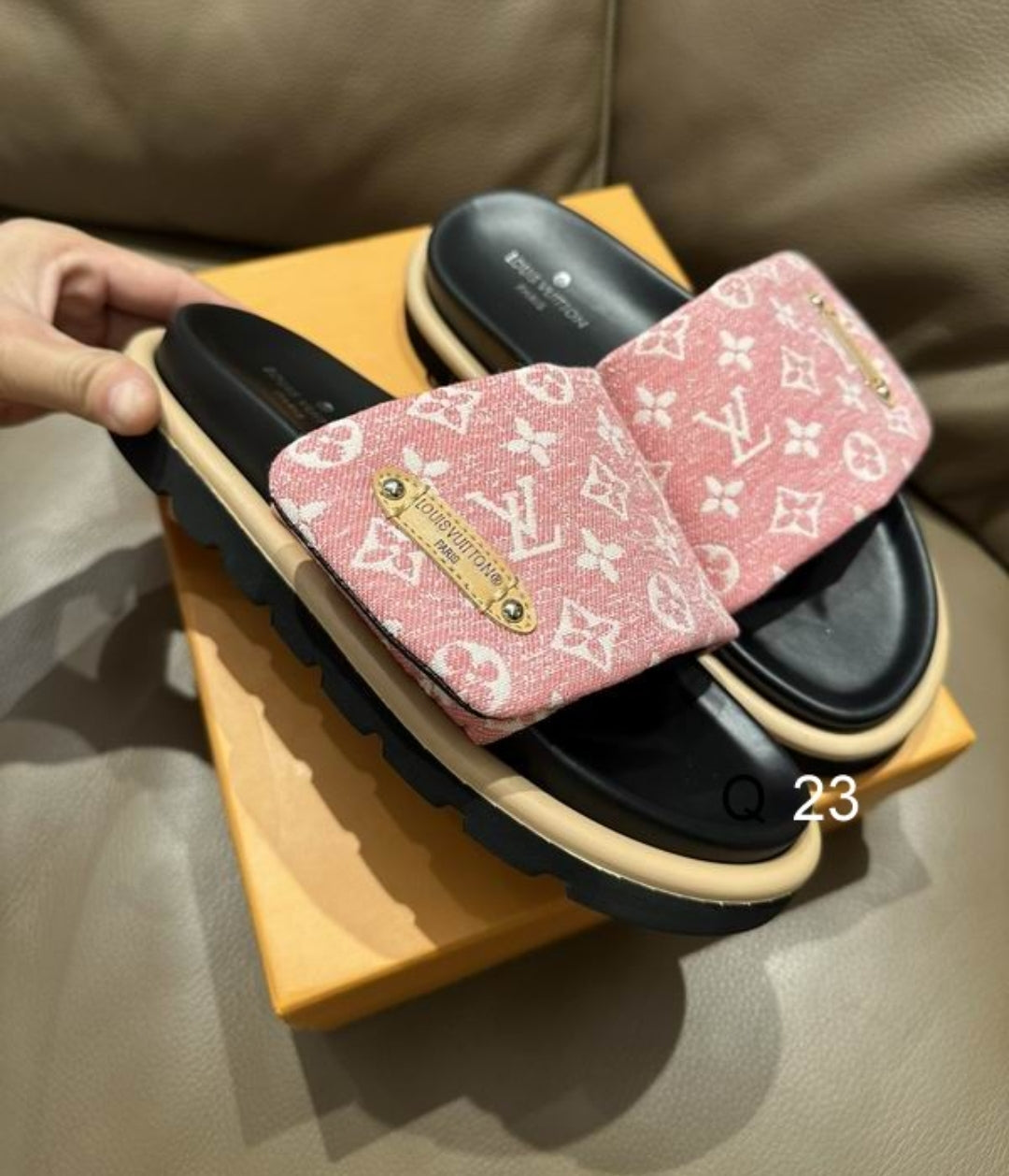 LV #PoolPillow Slides