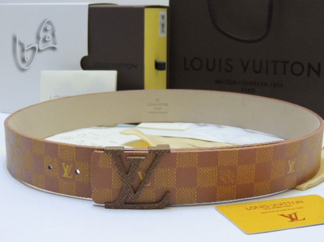 LV #initials38mm