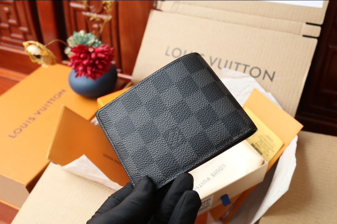 LV #DamierWallet