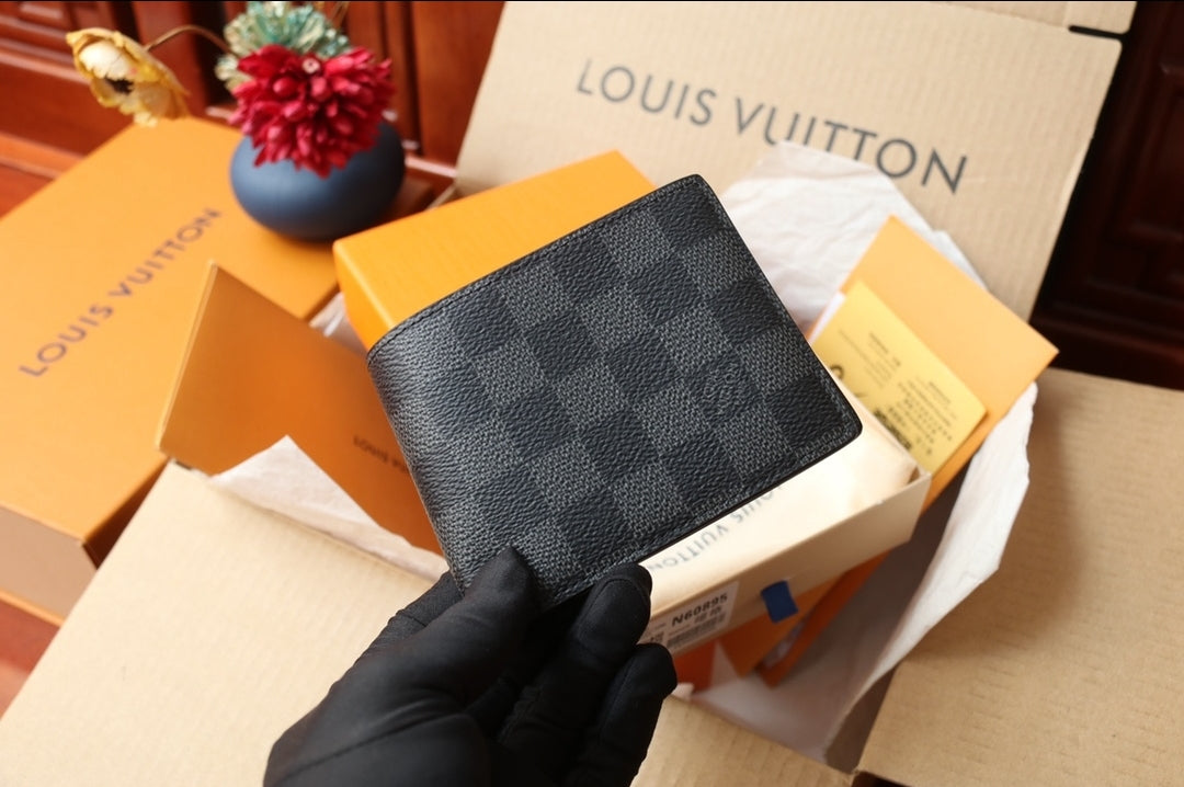 LV #DamierWallet