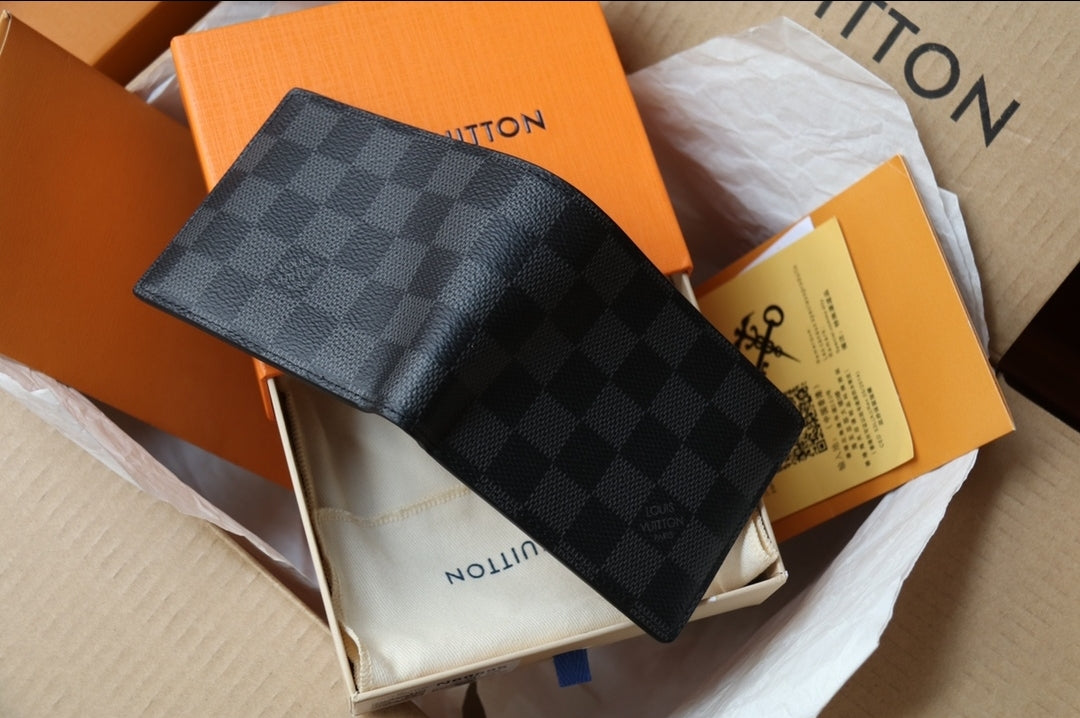 LV #DamierWallet