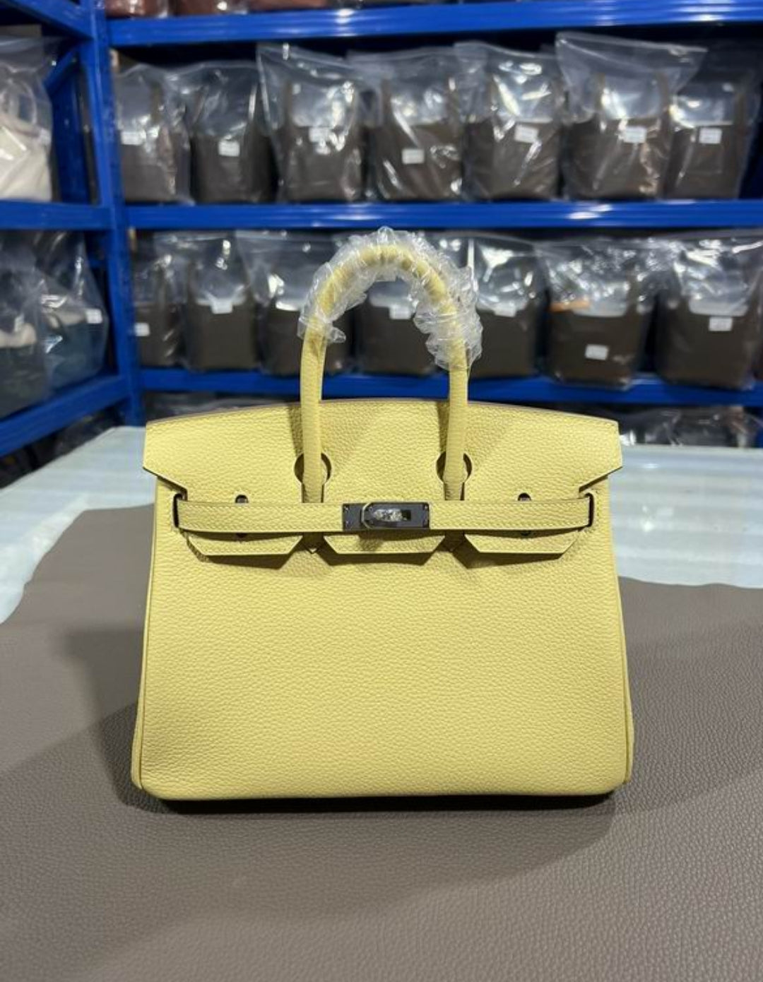 HMe #Birkin25/30 Canary