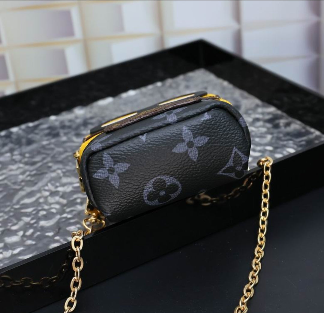 LV #Minion Pouch