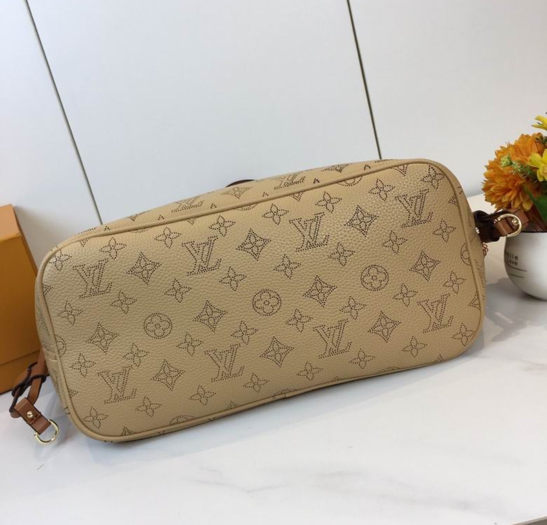 LV #WinterTote