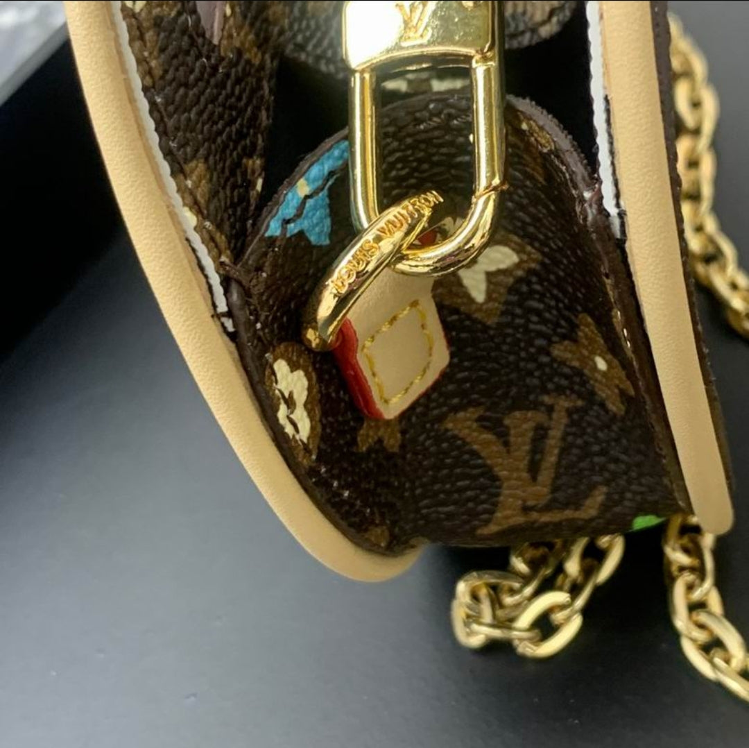 LV #AroundMe BagCharm