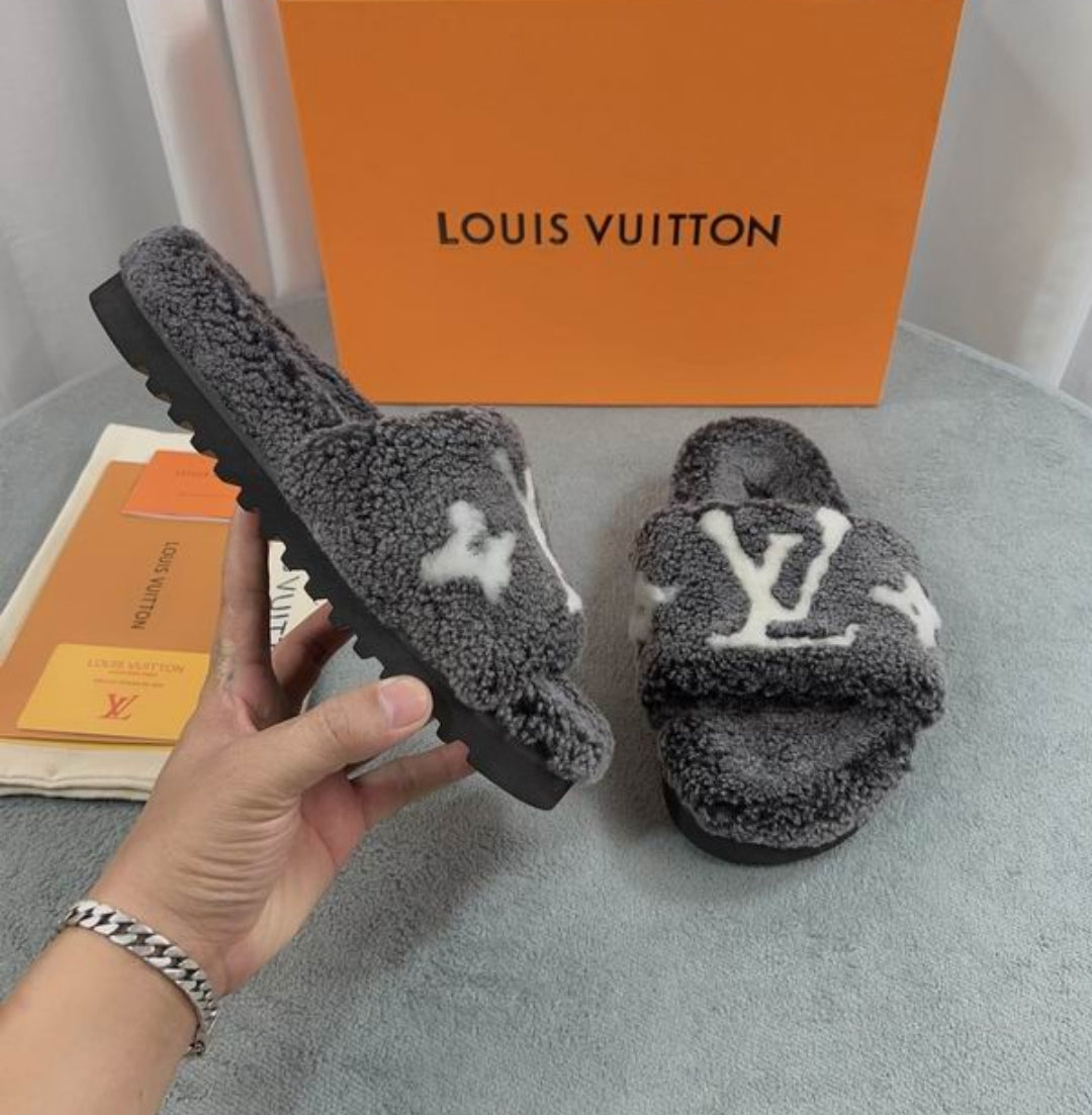 LV #Fur CosyMule