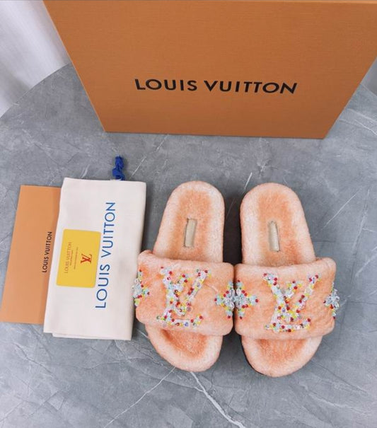 LV #Fur CosySlides