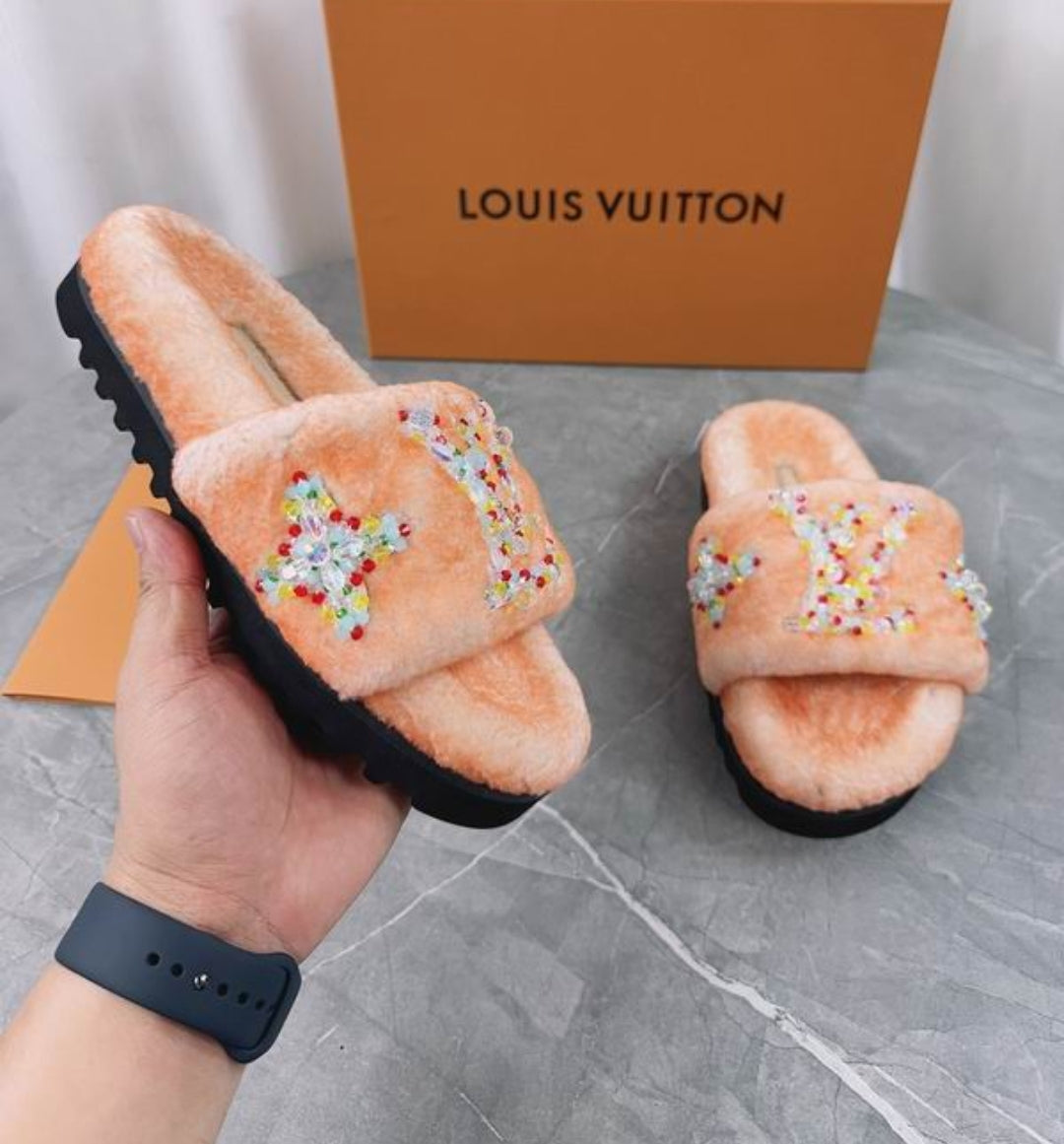 LV #Fur CosySlides