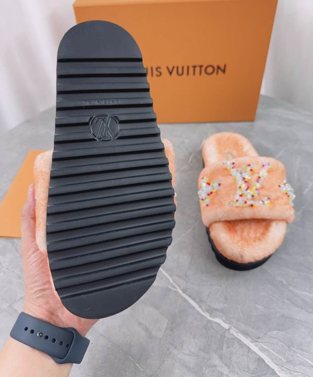 LV #Fur CosySlides