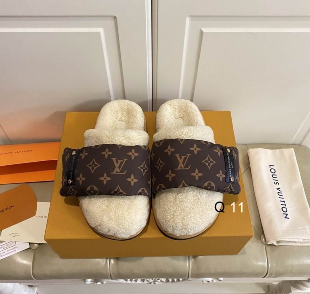 LV #Slipper Mule