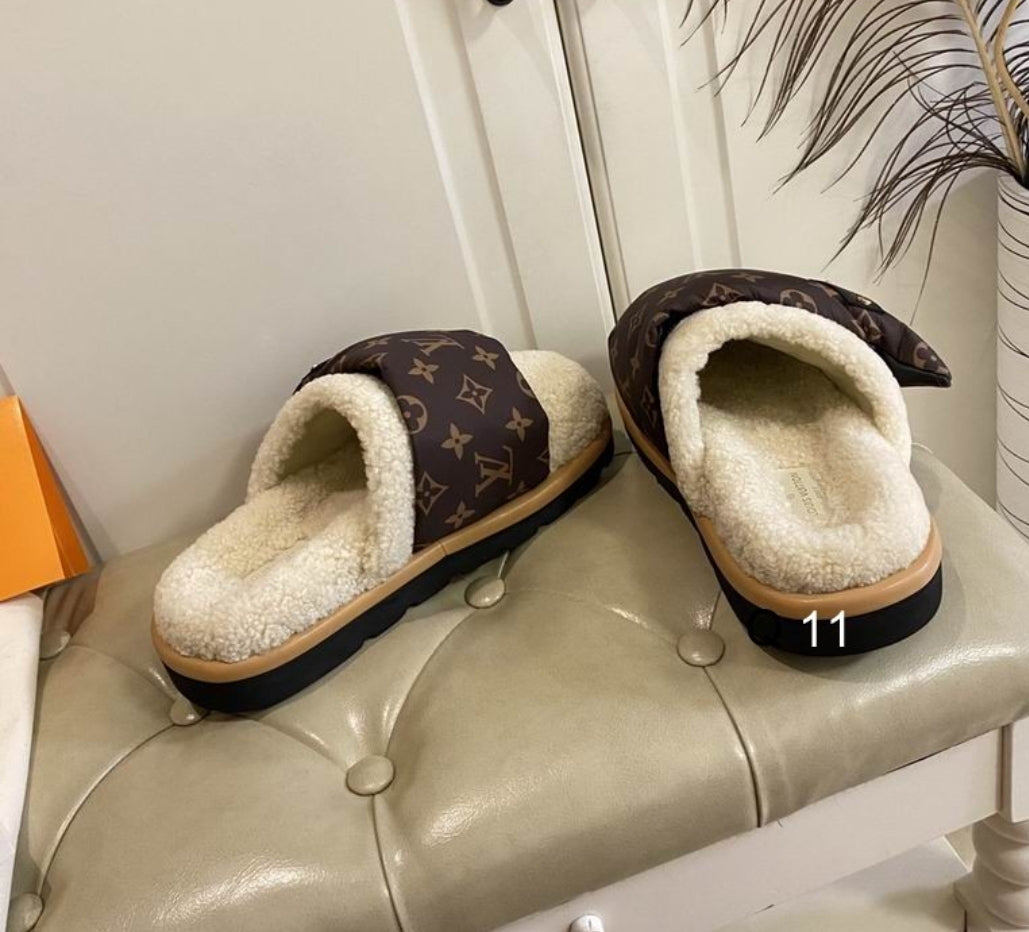 LV #Slipper Mule