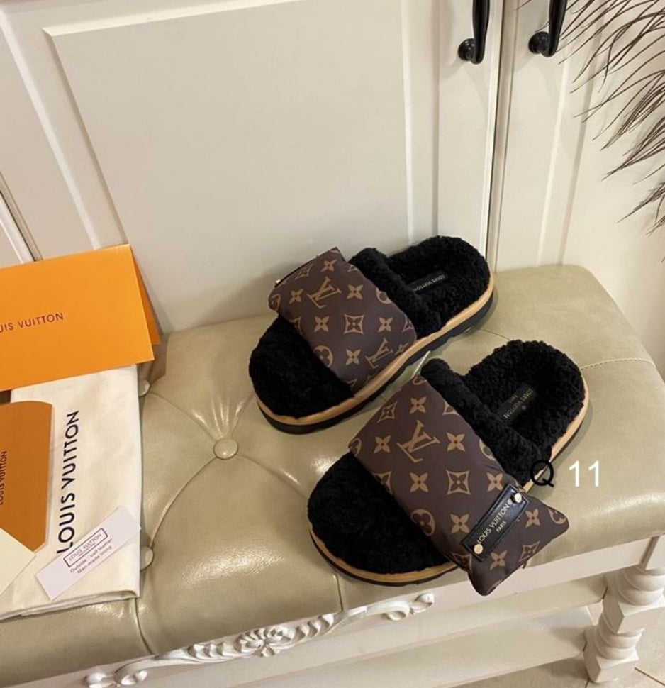 LV #Slipper Mules