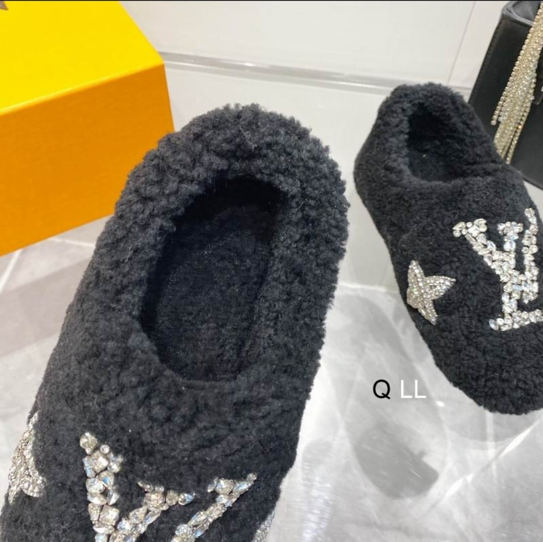 LV #Slippers