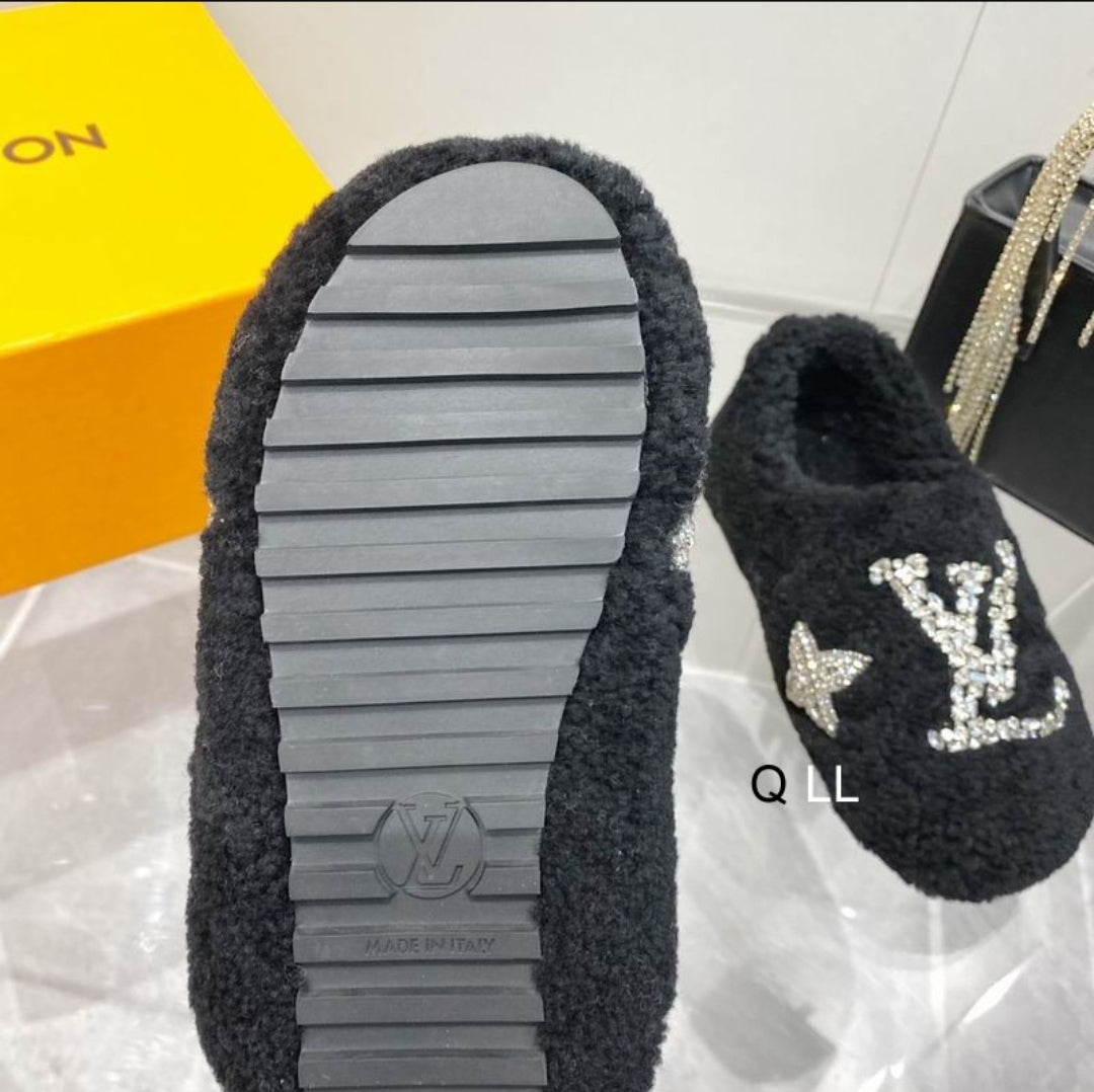 LV #Slippers