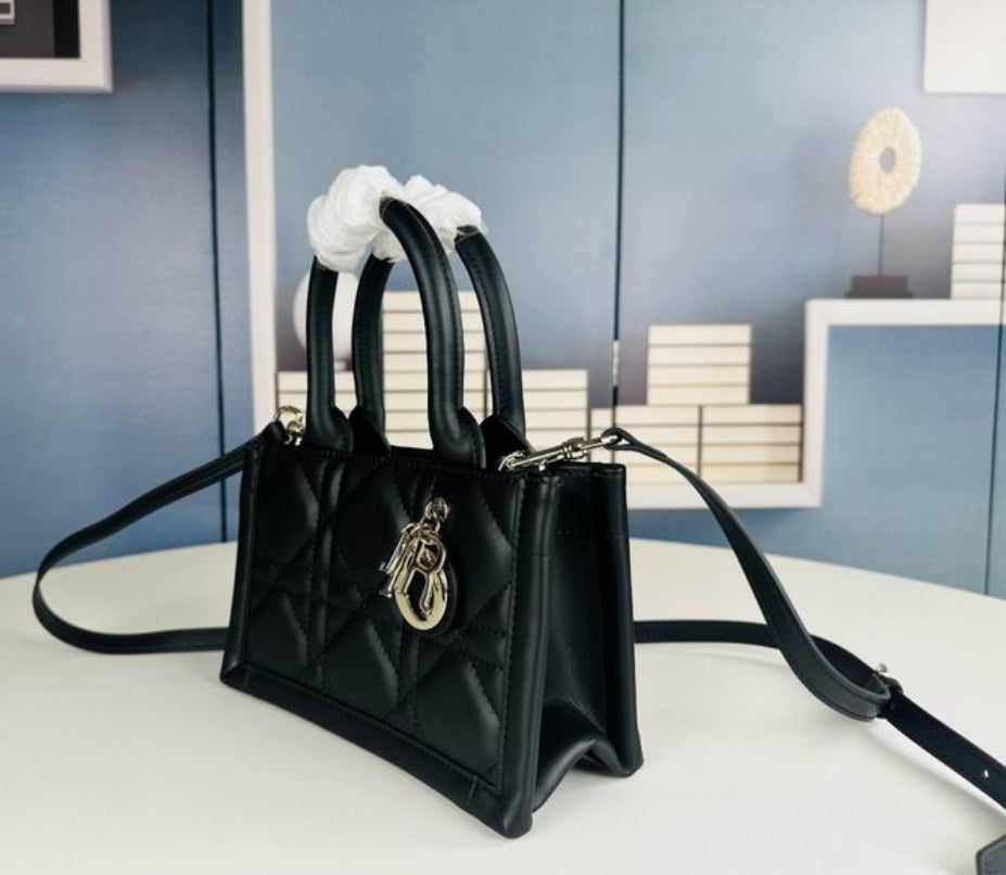 CD #MiniLady Black BookTote