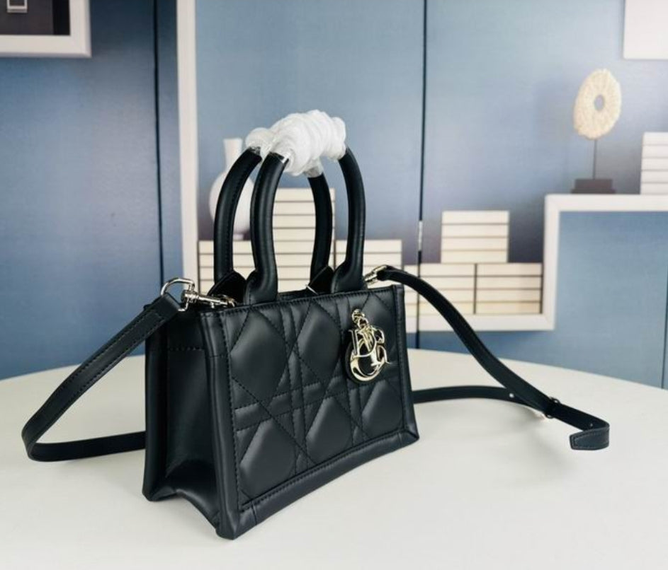 CD #MiniLady Black BookTote