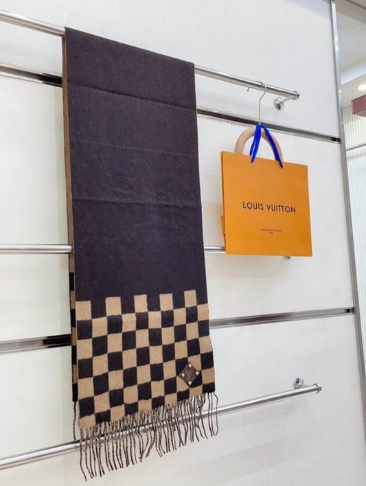 LV #Damier Scarf