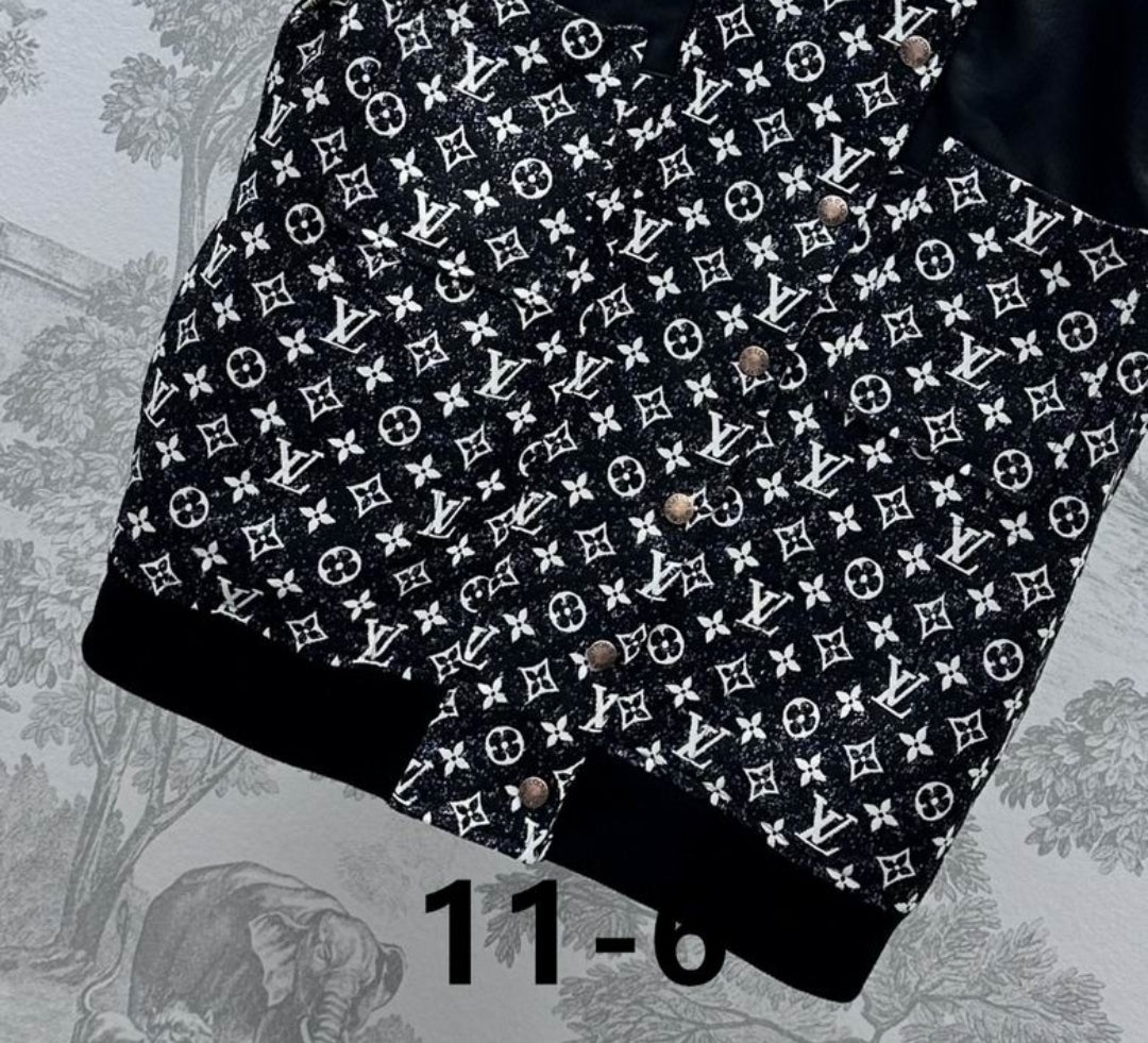 LV #Boucle Zip Off Vest