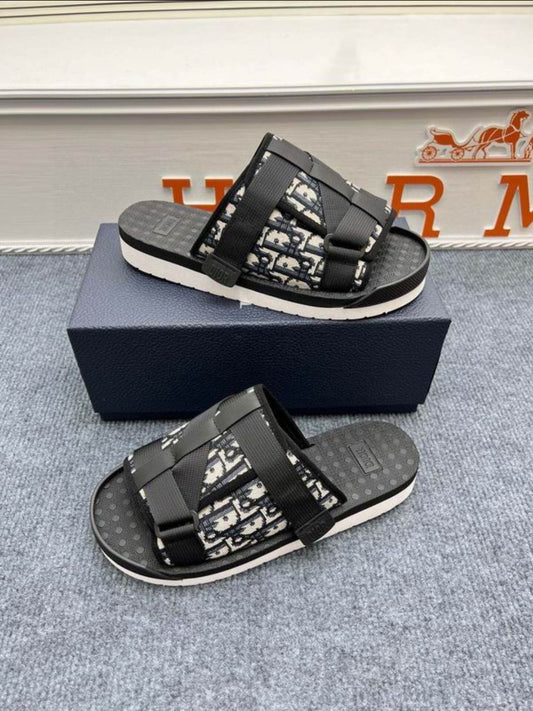 CD #Alpha Oblique Sandals