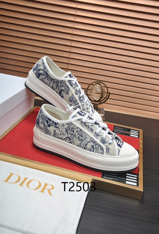 CD #Walk'n Sneaker