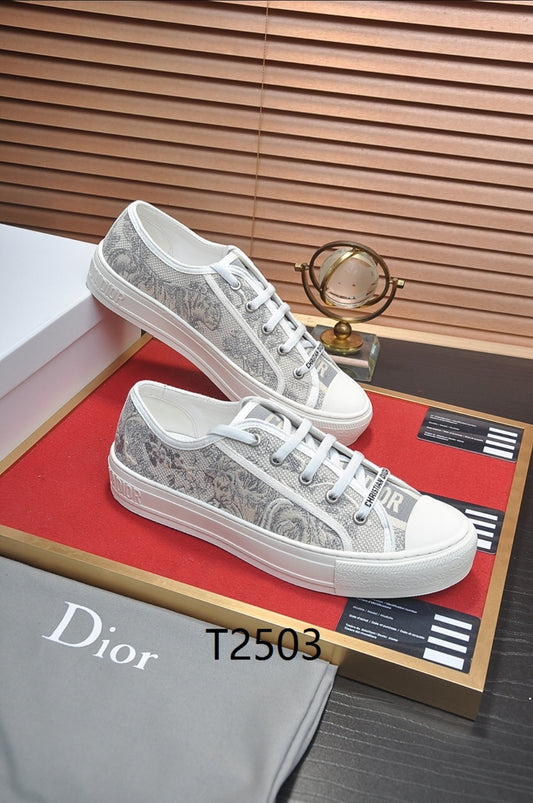 CD #Walk'n Sneaker