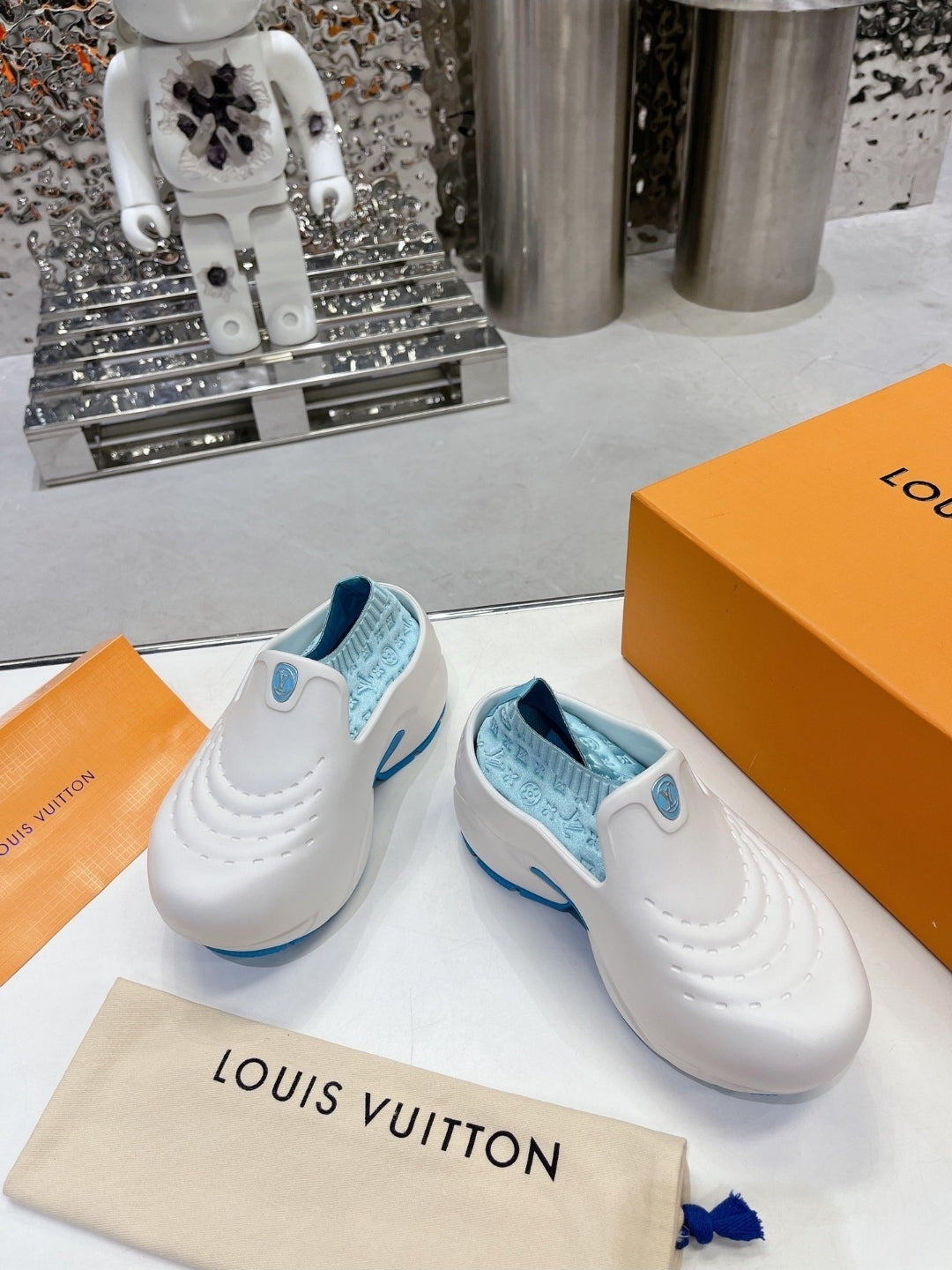 LV #Shark Clogs (women)