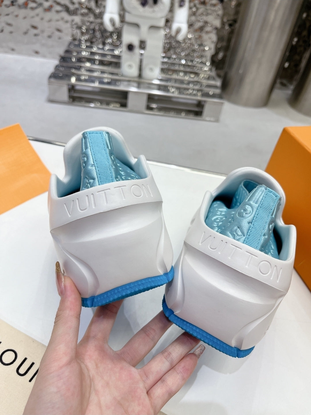 LV #Shark Clogs (women)