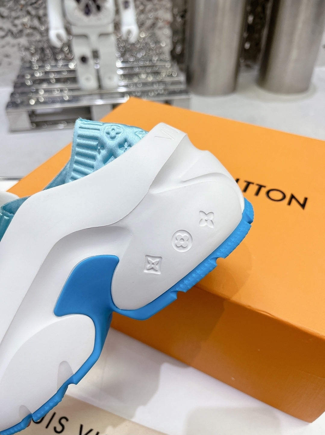 LV #Shark Clogs (women)