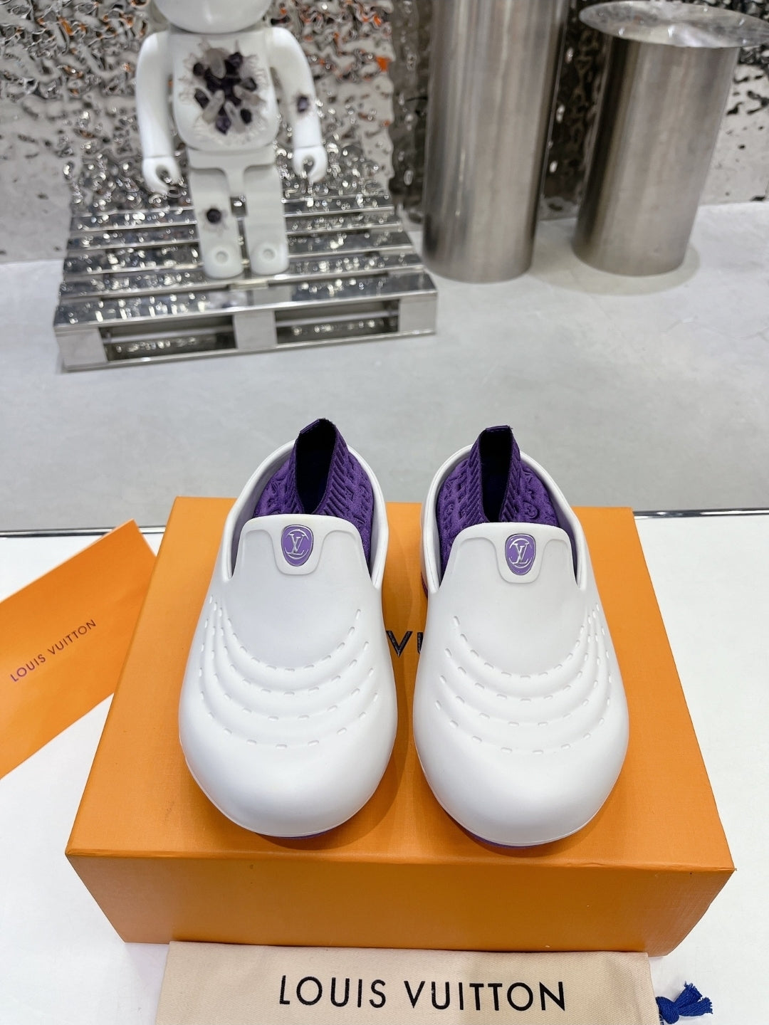 LV #Shark Clogs (women)