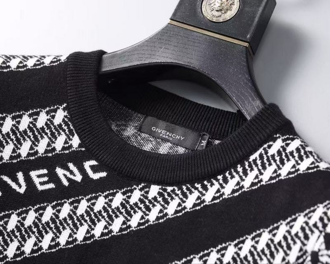 Giv #Chain Jacquard Sweater