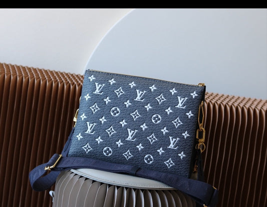LV #Coussin