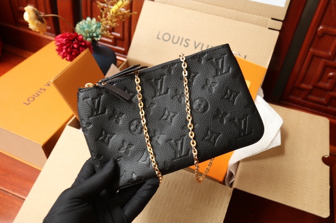 LV #Pochette