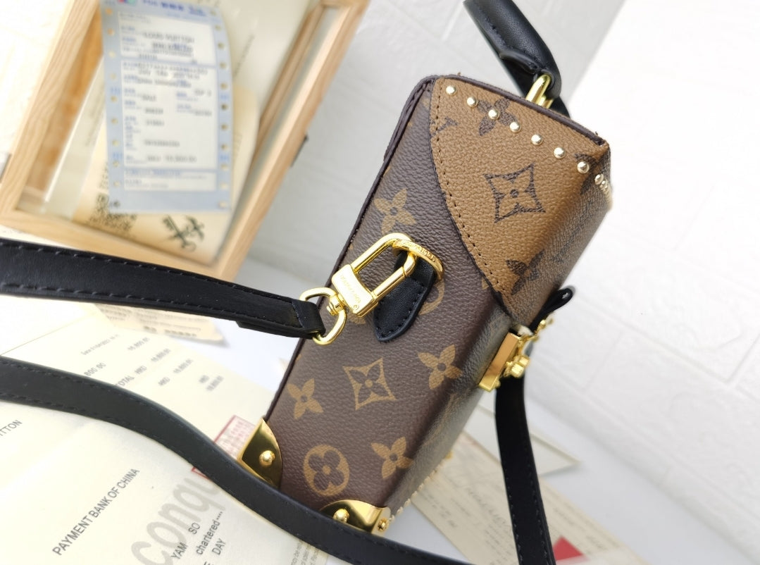 LV #CamBox